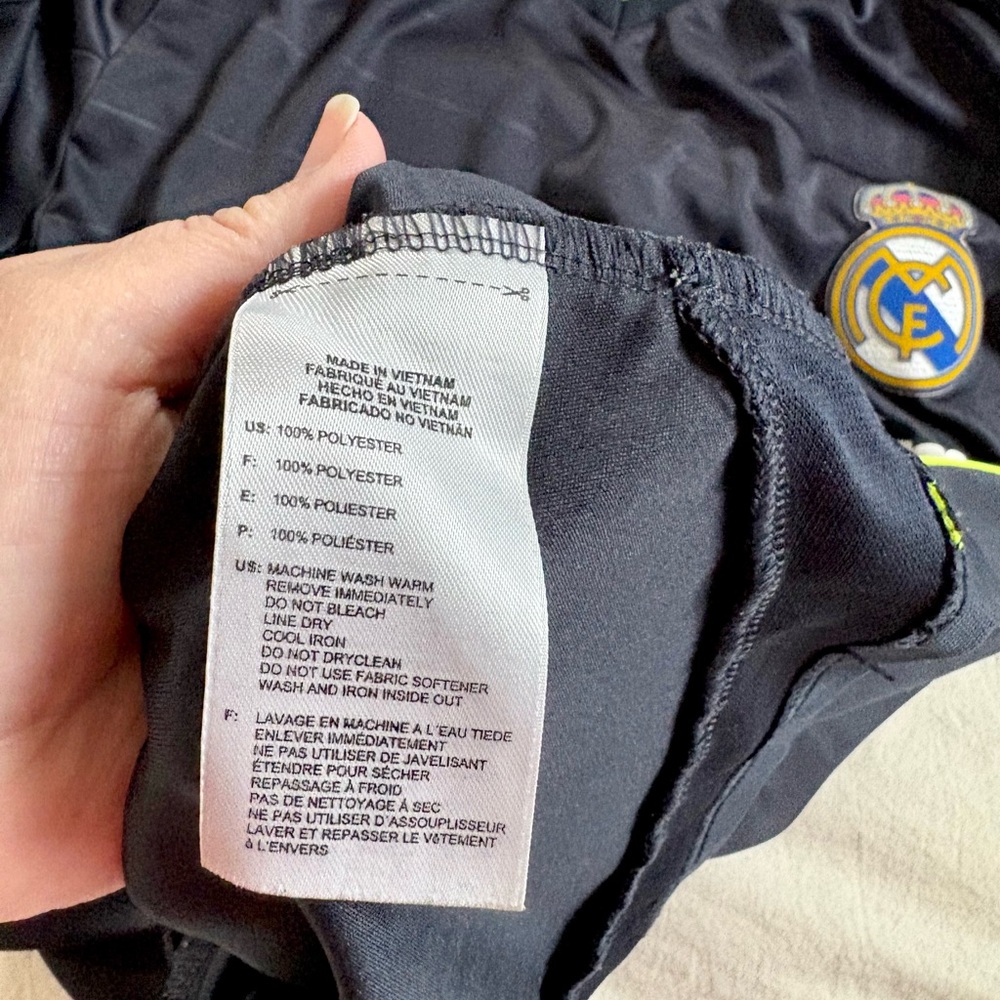 Real Madrid 2010/2011 Adidas Away Jersey size M - Picture 5 of 5
